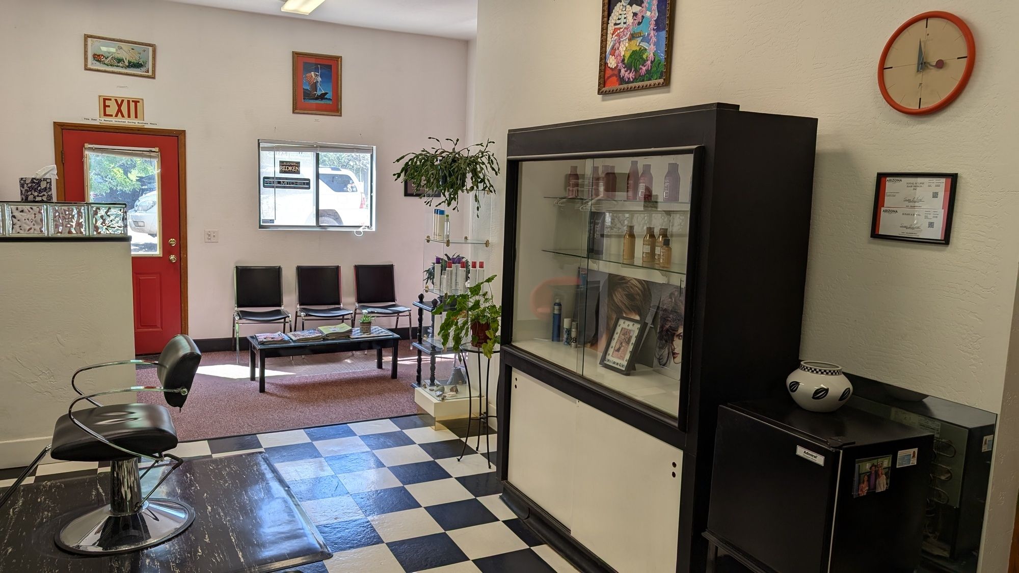 Fully Built-Out Salon Suite
